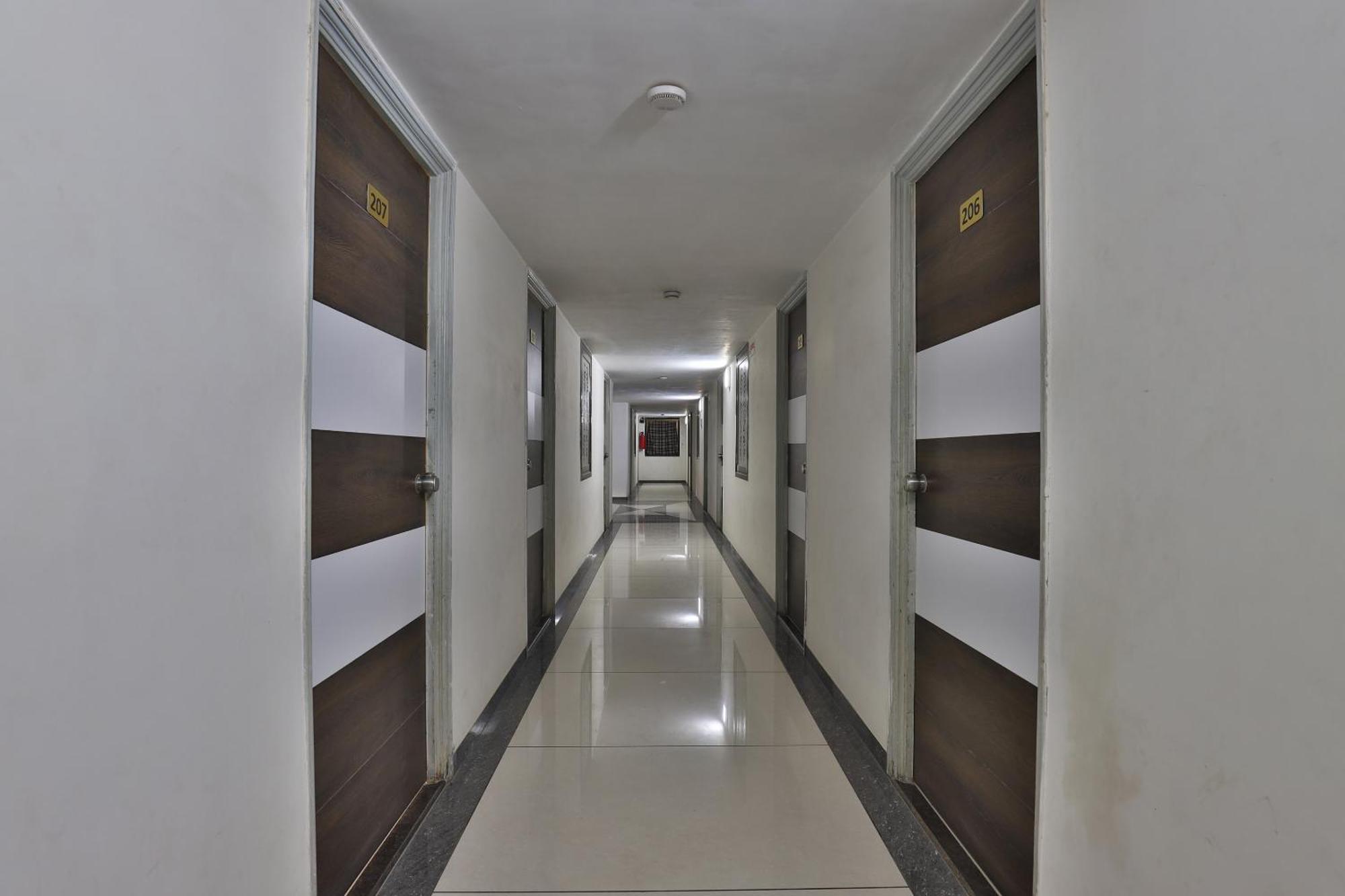 OYO 11543 Hotel Panchsheel Vadodara Exterior foto