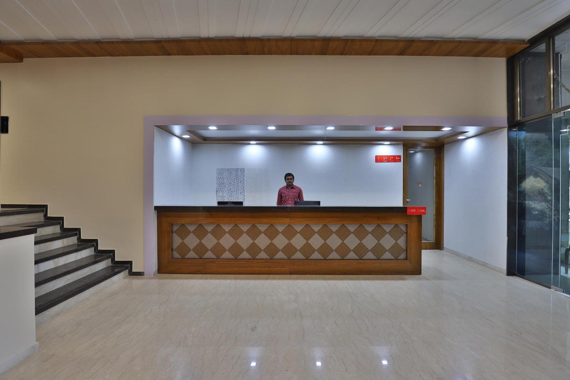 OYO 11543 Hotel Panchsheel Vadodara Exterior foto