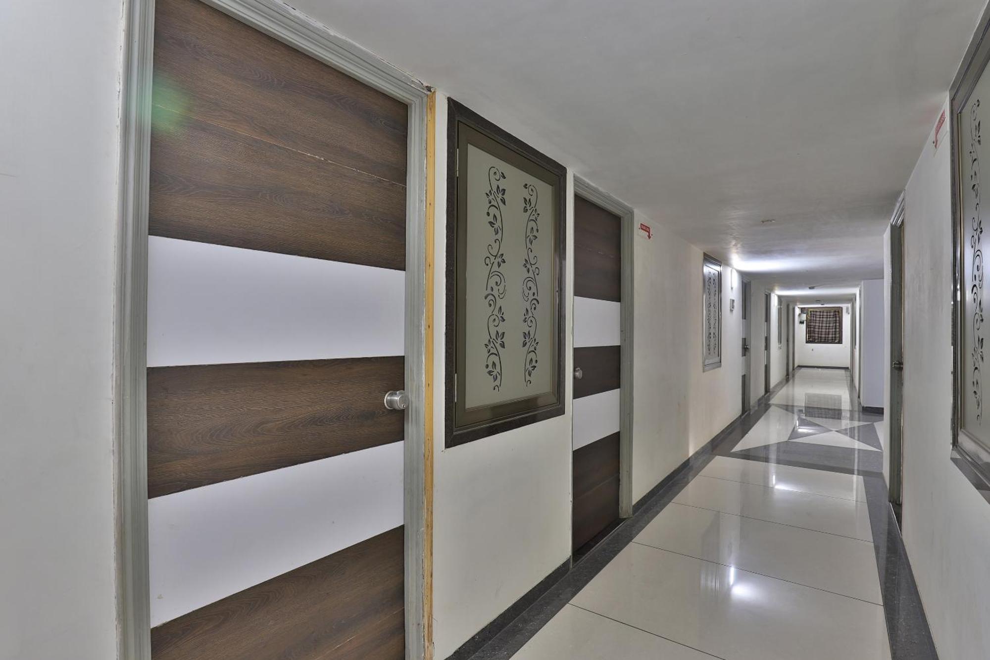 OYO 11543 Hotel Panchsheel Vadodara Exterior foto
